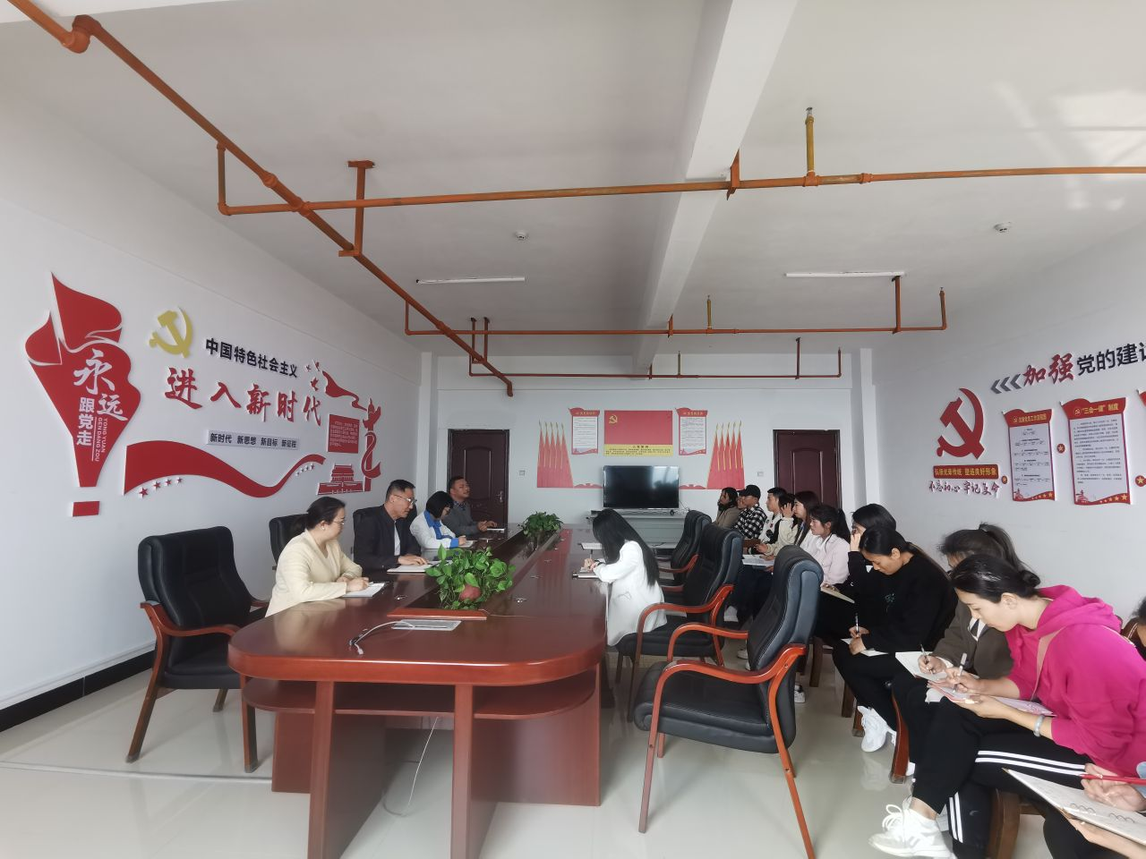 人事處組織召開 關于張力瑩同志任命的會議