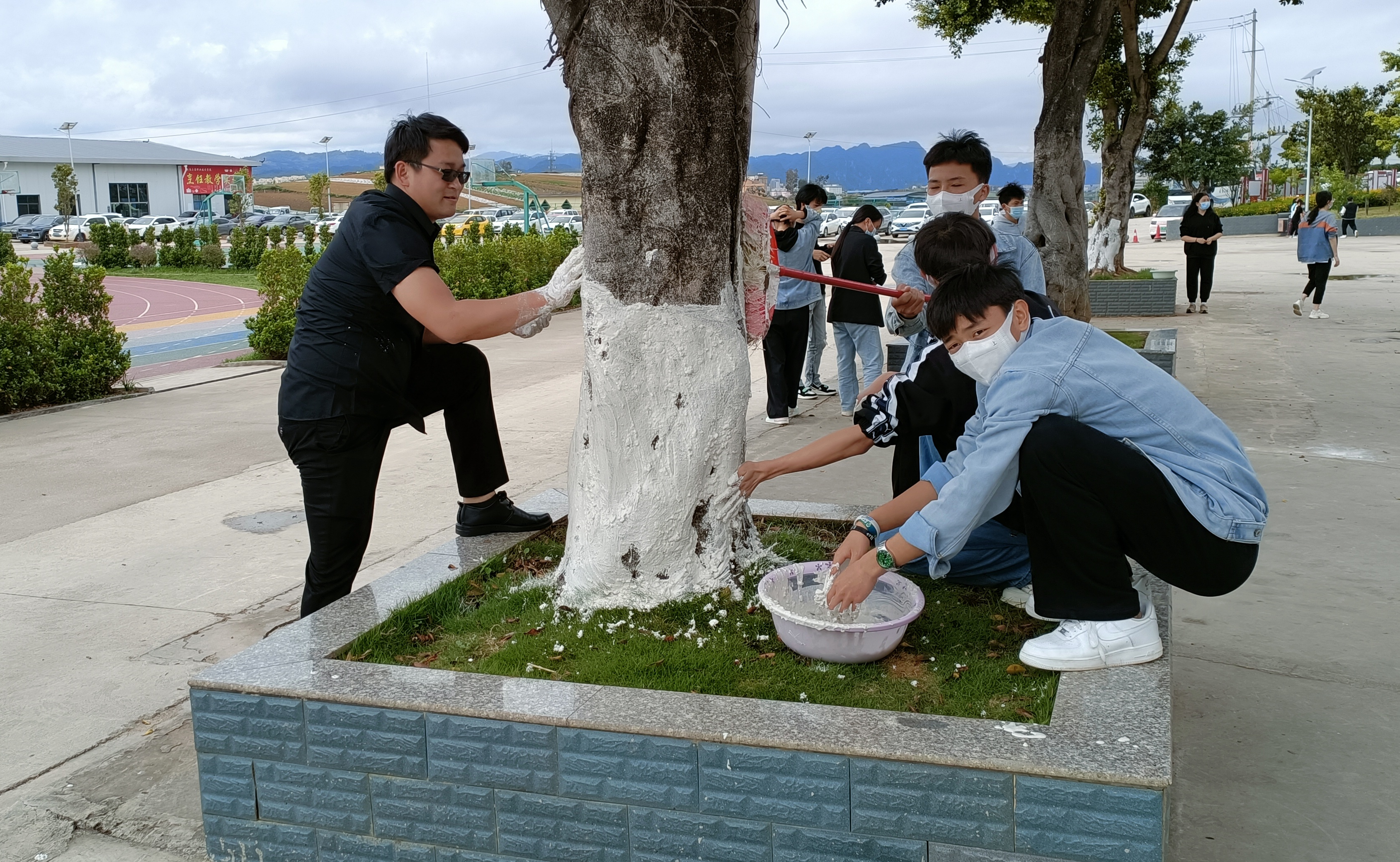 医药健康学院&ldquo;绿色呼吁&rdquo;植树活动